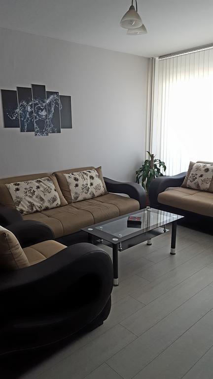 Modern Home Apartment Airport Sofia Bagian luar foto